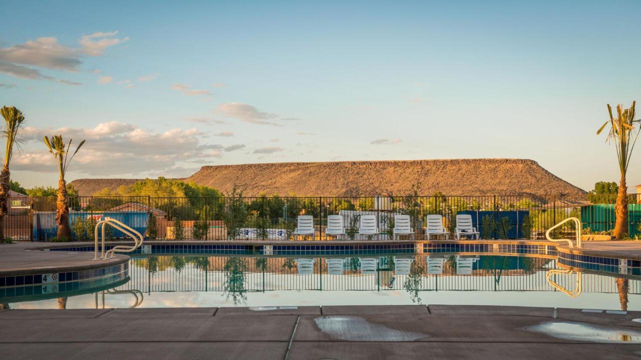 W307 Third Floor 3-Bedroom Pool View Сент-Джордж Екстер'єр фото